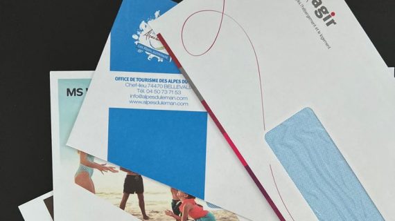Entrepreneur ? Affirmez votre image de marque avec nos enveloppes logo !